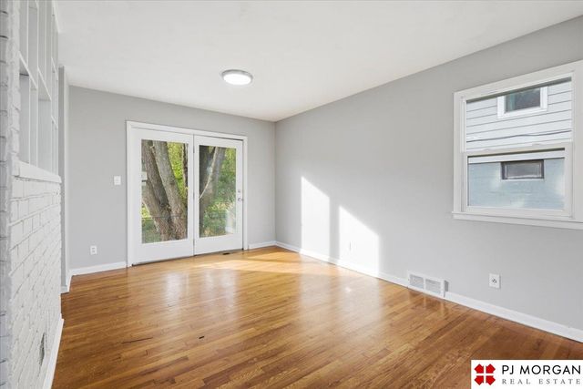 3927 Read Street, Omaha, NE 68112