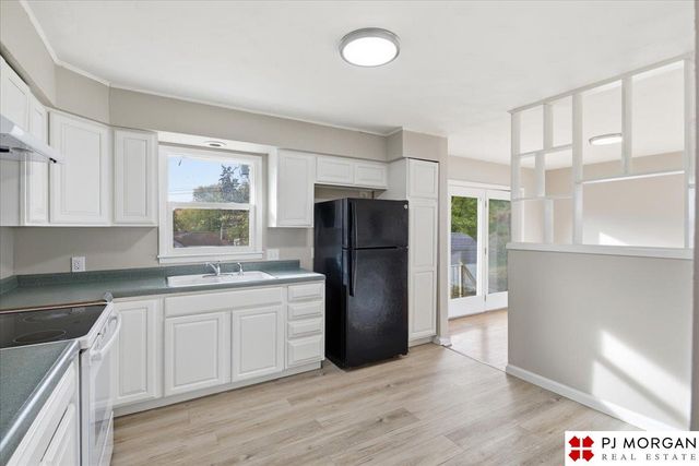 3927 Read Street, Omaha, NE 68112