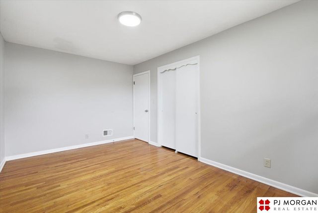 3927 Read Street, Omaha, NE 68112