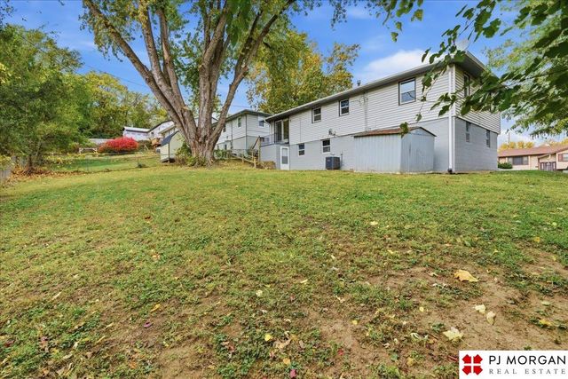 3927 Read Street, Omaha, NE 68112