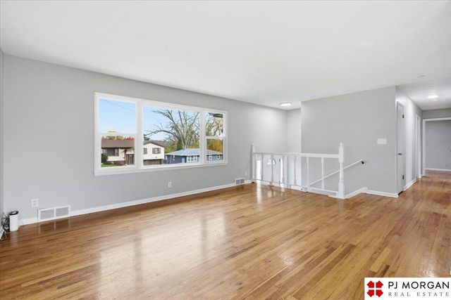 3927 Read Street, Omaha, NE 68112