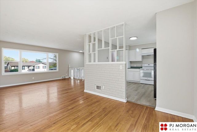 3927 Read Street, Omaha, NE 68112