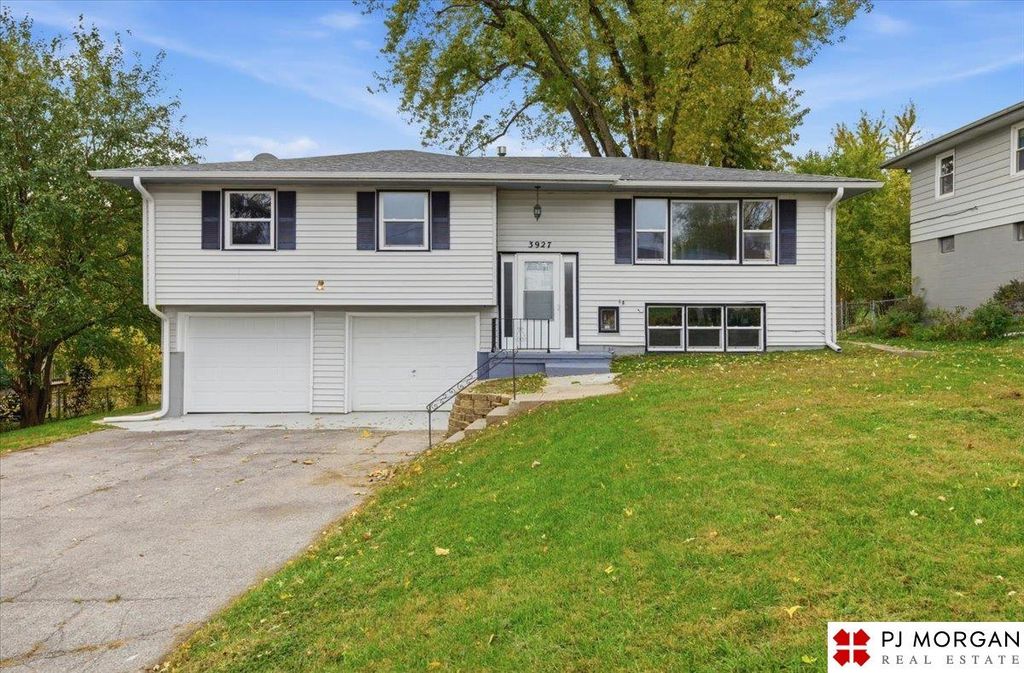 3927 Read Street, Omaha, NE 68112