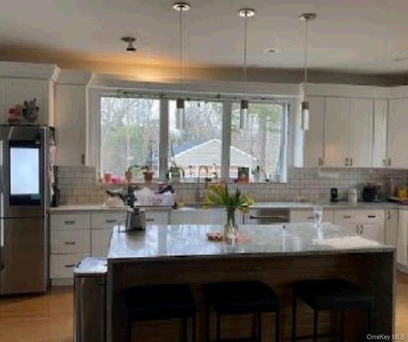 67 Squiretown Road, Hampton Bays, NY 11946