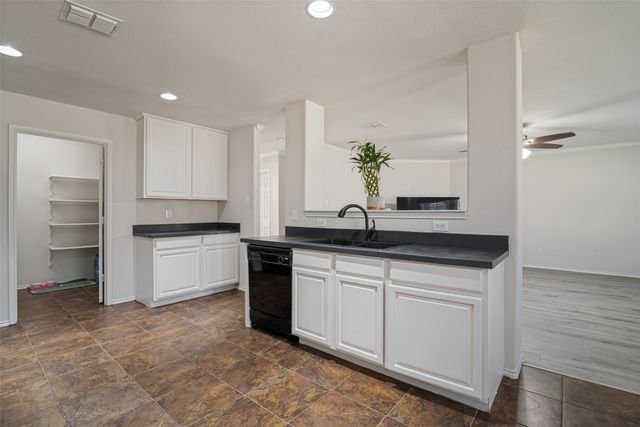 513 Laurel Lane, Fate, TX 75087