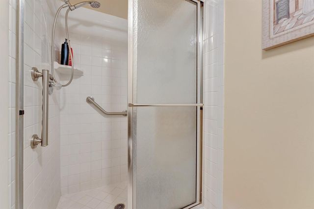 806 SE 7th Street 201, Deerfield Beach, FL 33441