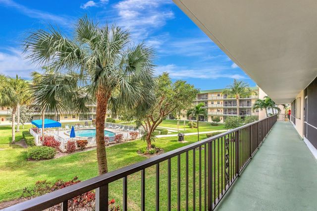 806 SE 7th Street 201, Deerfield Beach, FL 33441