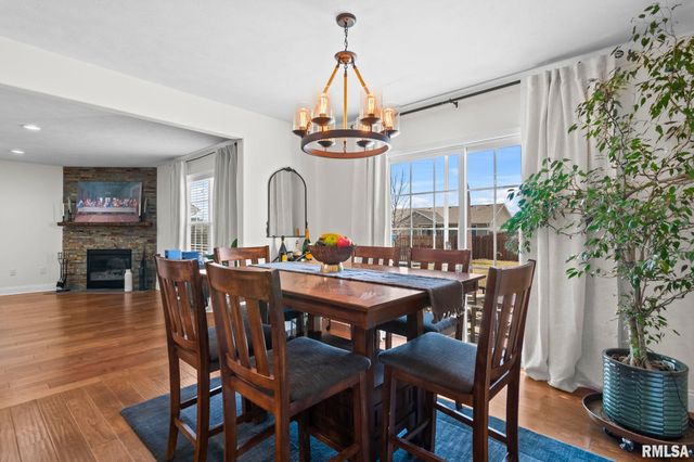 1623 PRAIRIE VISTA Drive, Chatham, IL 62629