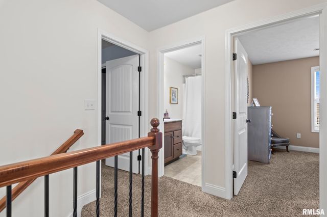 1623 PRAIRIE VISTA Drive, Chatham, IL 62629