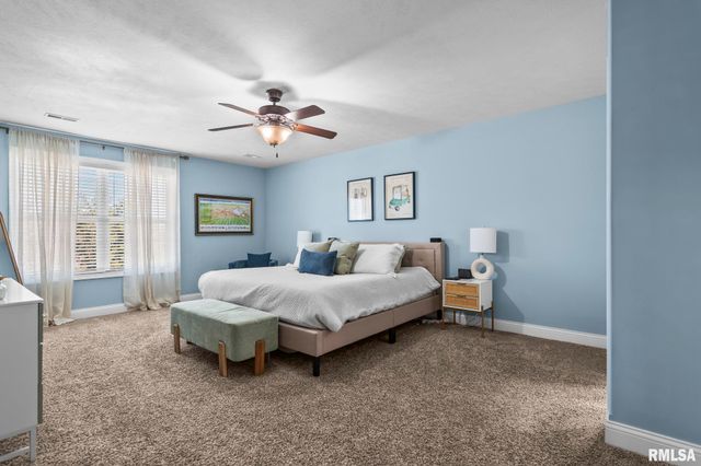 1623 PRAIRIE VISTA Drive, Chatham, IL 62629