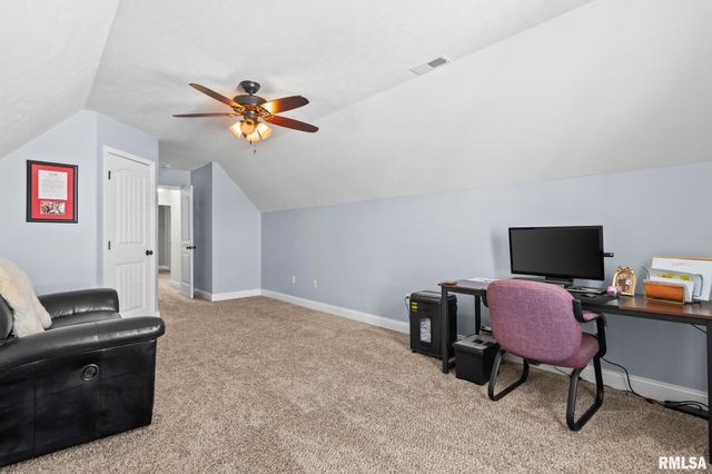 1623 PRAIRIE VISTA Drive, Chatham, IL 62629