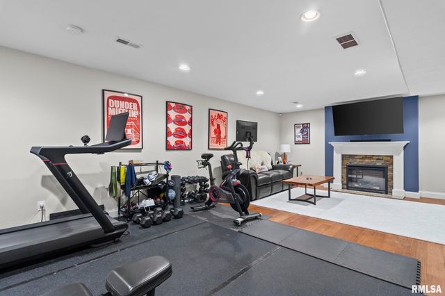 1623 PRAIRIE VISTA Drive, Chatham, IL 62629