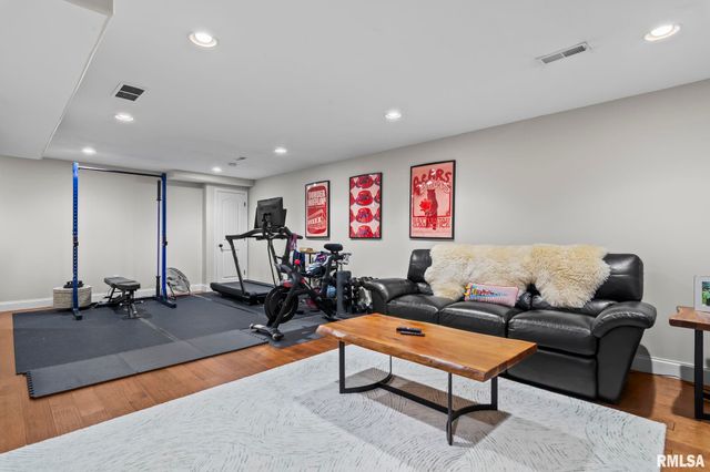 1623 PRAIRIE VISTA Drive, Chatham, IL 62629