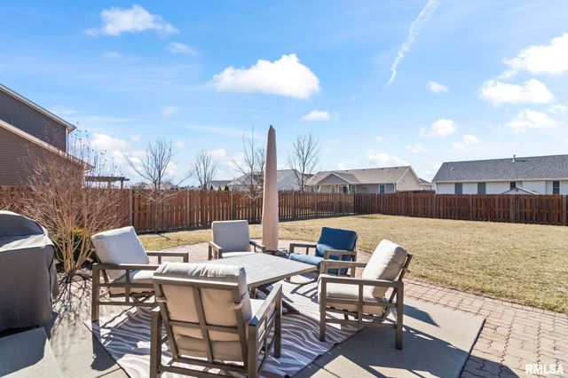 1623 PRAIRIE VISTA Drive, Chatham, IL 62629