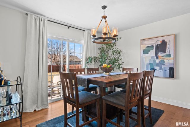 1623 PRAIRIE VISTA Drive, Chatham, IL 62629