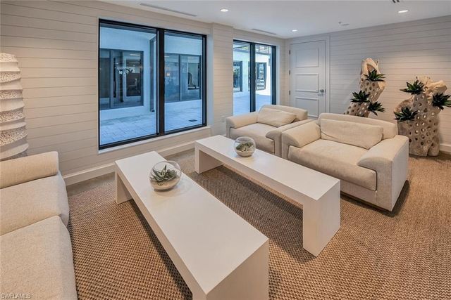 1125 Central AVE 373, Naples, FL 34102