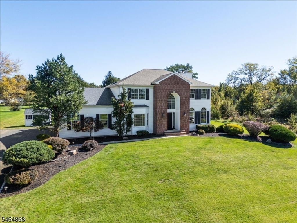 11 Cory Ln, Bridgewater Twp., NJ 08807 — exterior