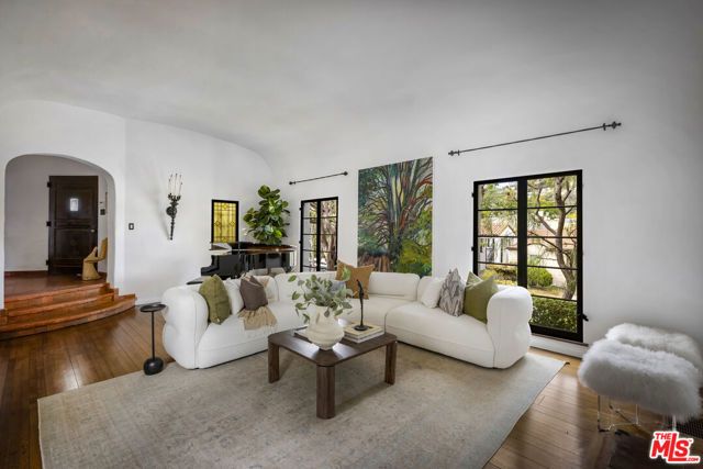 3456 Ben Lomond Place, Los Angeles, CA 90027