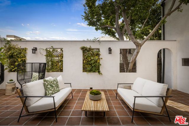 3456 Ben Lomond Place, Los Angeles, CA 90027