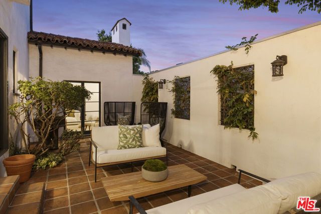 3456 Ben Lomond Place, Los Angeles, CA 90027