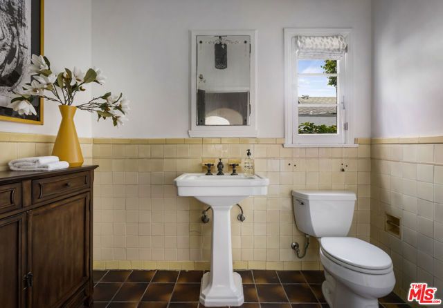 3456 Ben Lomond Place, Los Angeles, CA 90027