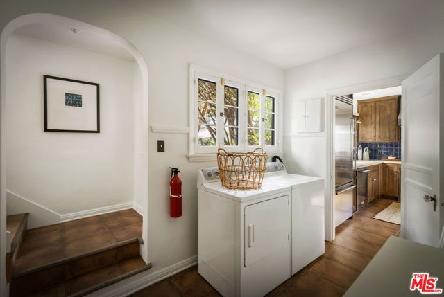 3456 Ben Lomond Place, Los Angeles, CA 90027