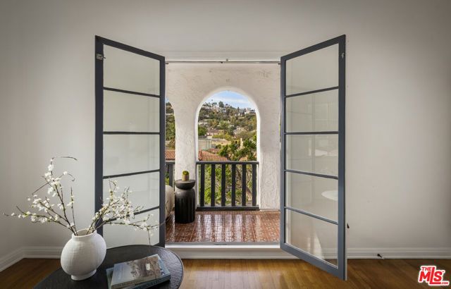 3456 Ben Lomond Place, Los Angeles, CA 90027