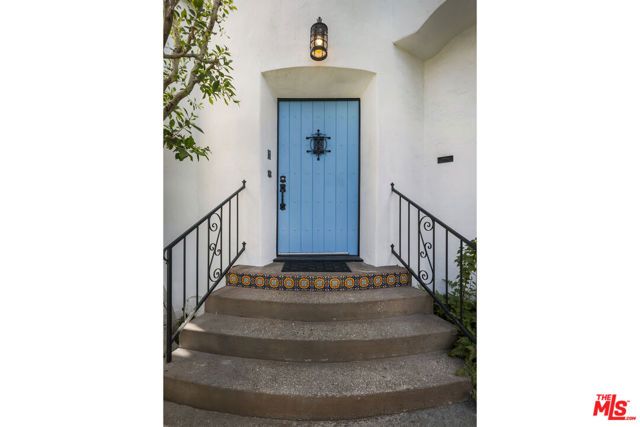 3456 Ben Lomond Place, Los Angeles, CA 90027