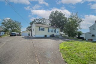 100 South End Road, New Haven, CT 06512