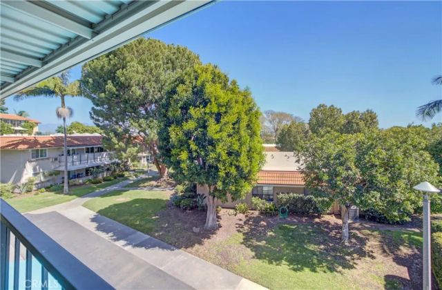 3033 Via Vista P, Laguna Woods, CA 92637