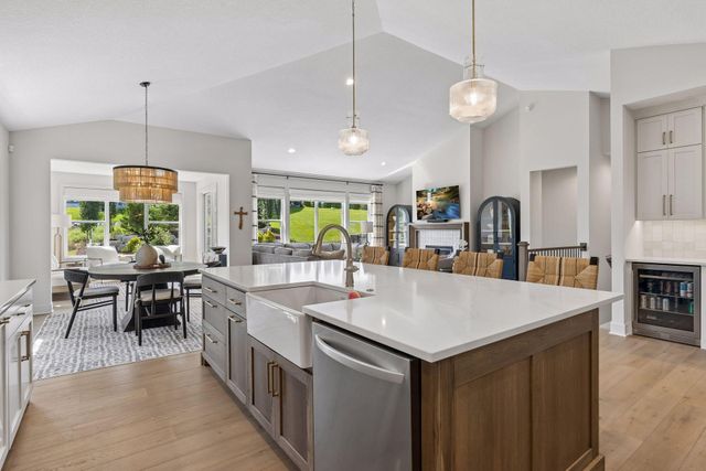 9716 Liberty Court, Eden Prairie, MN 55347