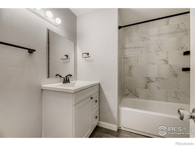 11293 W 18th Avenue, Lakewood, CO 80215