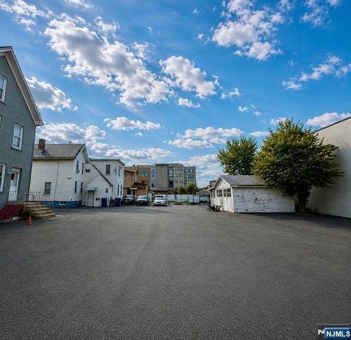 118 Hudson Street, Hackensack, NJ 07601