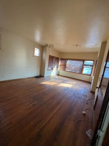 1432 N Luna Avenue, Chicago, IL 60651