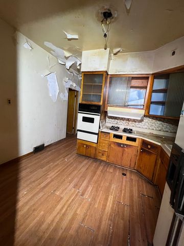 1432 N Luna Avenue, Chicago, IL 60651