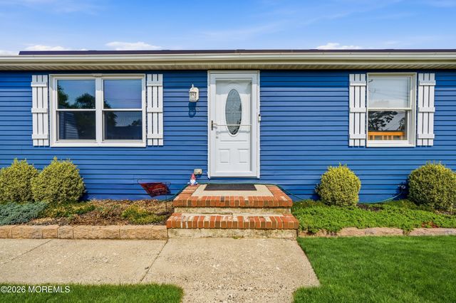 416 Ocean Avenue, Beachwood, NJ 08722