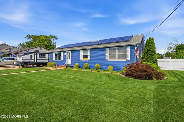 416 Ocean Avenue, Beachwood, NJ 08722
