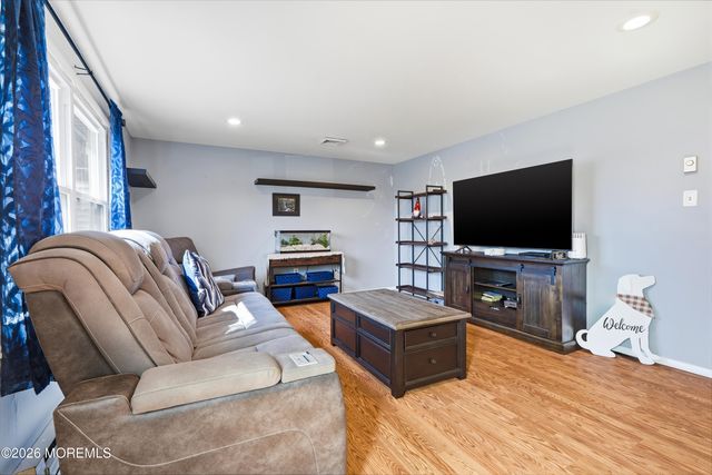 416 Ocean Avenue, Beachwood, NJ 08722