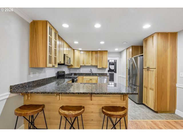 18200 Sw PHEASANT Ln, Beaverton, OR 97003