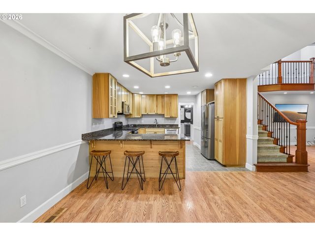 18200 Sw PHEASANT Ln, Beaverton, OR 97003