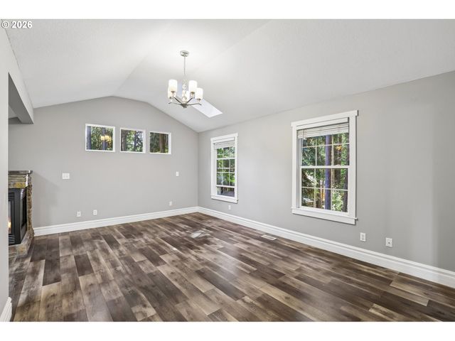 18200 Sw PHEASANT Ln, Beaverton, OR 97003