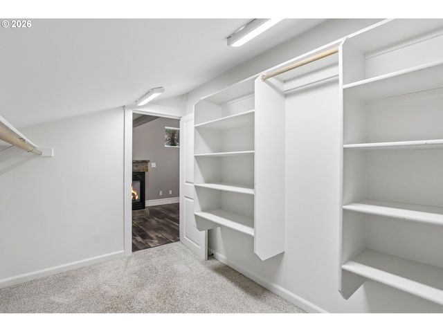 18200 Sw PHEASANT Ln, Beaverton, OR 97003