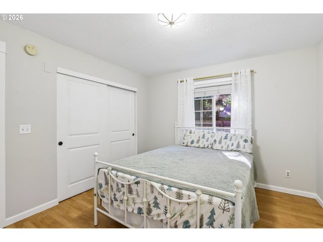 18200 Sw PHEASANT Ln, Beaverton, OR 97003