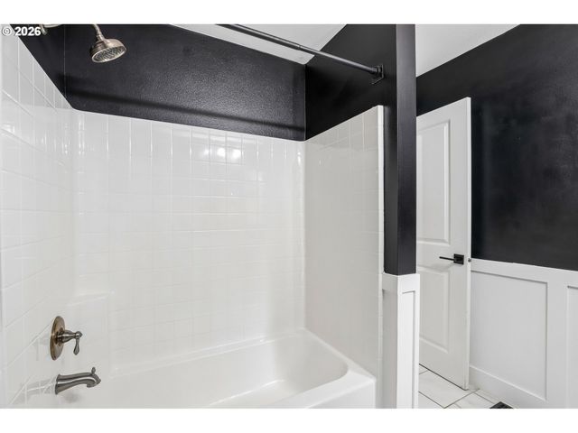 18200 Sw PHEASANT Ln, Beaverton, OR 97003