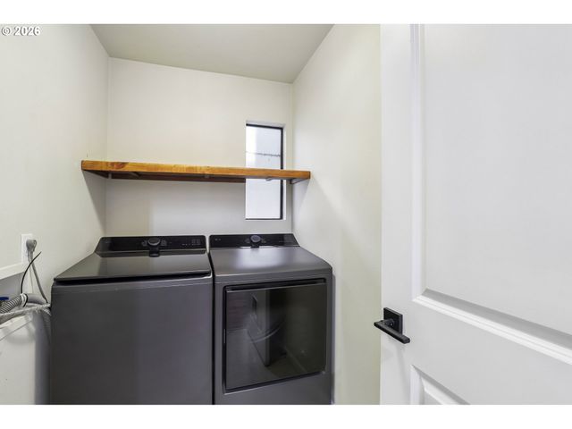 18200 Sw PHEASANT Ln, Beaverton, OR 97003