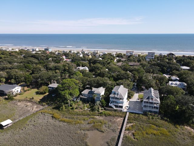 616 E Erie Avenue, Folly Beach, SC 29439