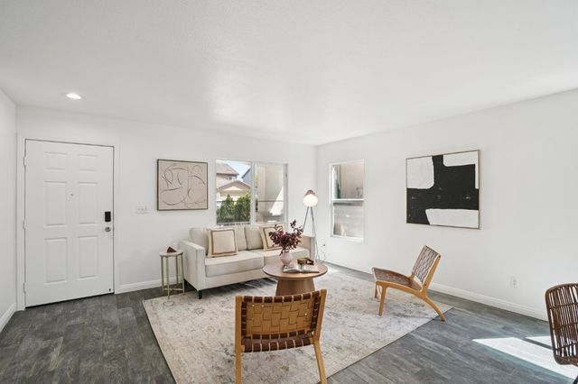 10178 Nick Way, Elk Grove, CA 95757