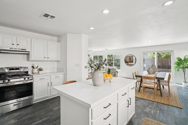 10178 Nick Way, Elk Grove, CA 95757