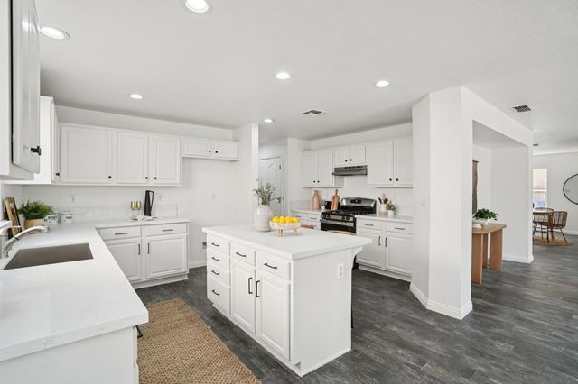 10178 Nick Way, Elk Grove, CA 95757