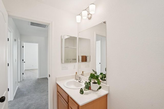 10178 Nick Way, Elk Grove, CA 95757